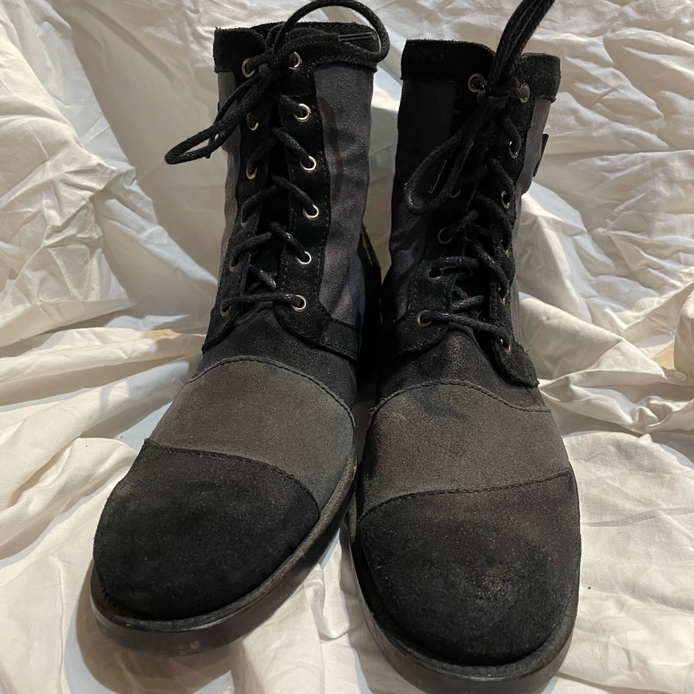 Black and gray suede boots, size 42 (9us).